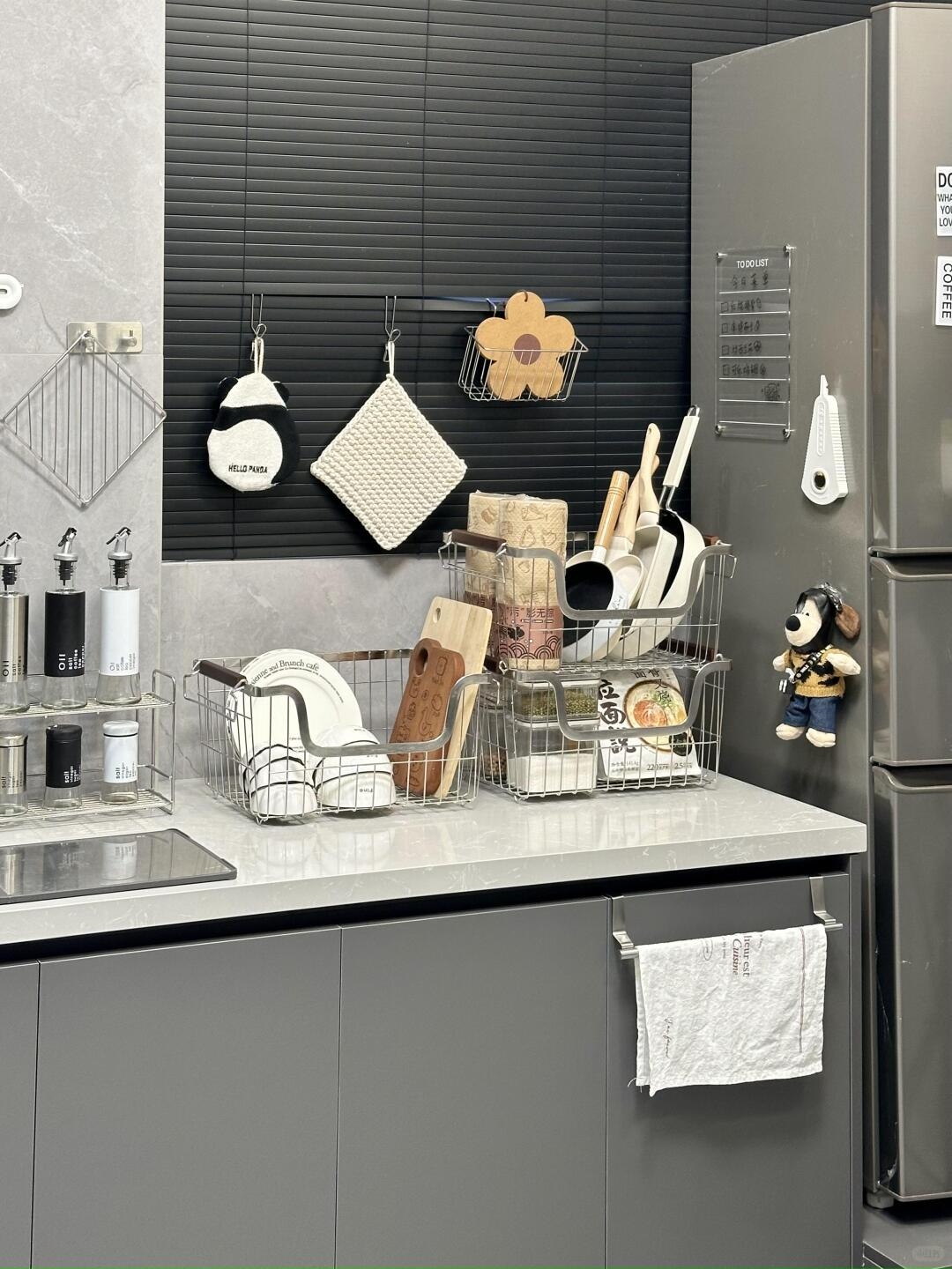 Satu Kemestian untuk Pangsapuri Kecil! Bagaimana Memilih Rak Logam Dilekap di Dinding Yang Menanggung Beban dan Tahan Lama?